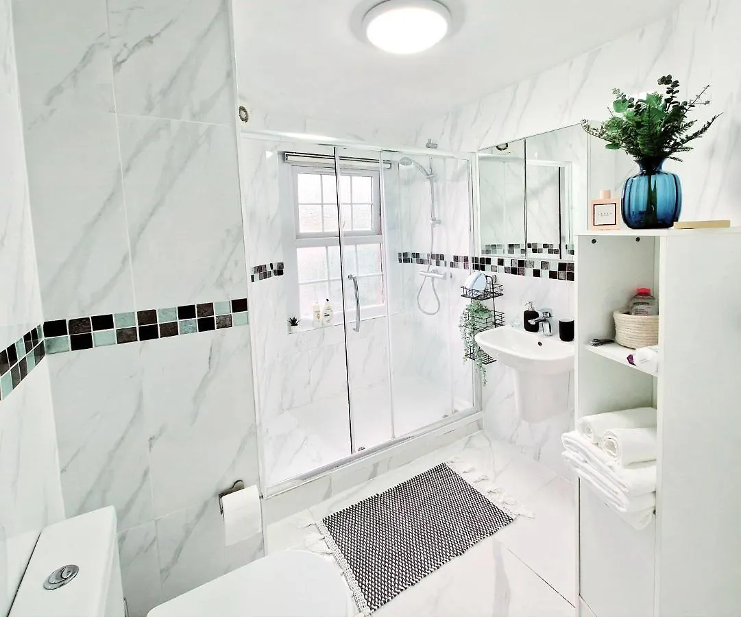 Charming Room In Central לונדון 0*,  בריטניה